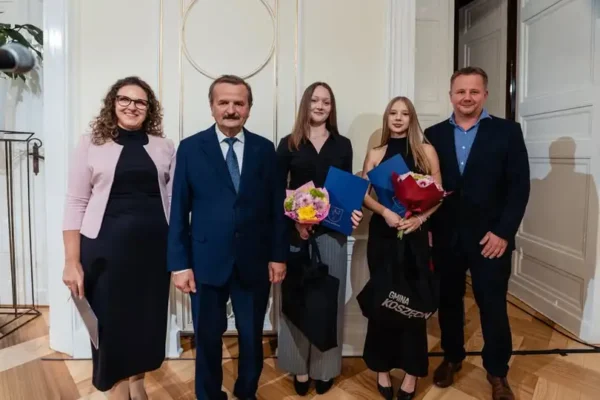 Młode sportsmenki z Koszęcina nagrodzone podczas gali Dnia Profilaktyki Zdrowia