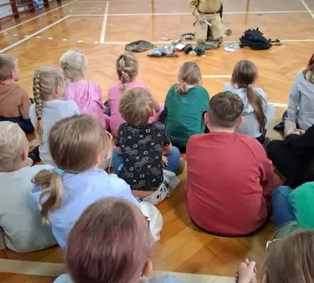 Uczniowie ze Wzgórz Wielkich uczyli się rozpoznawać sygnały alarmowe