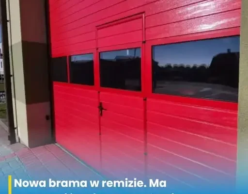 Nowa brama garażowa w remizie OSP Pawonków usprawni wyjazdy strażaków